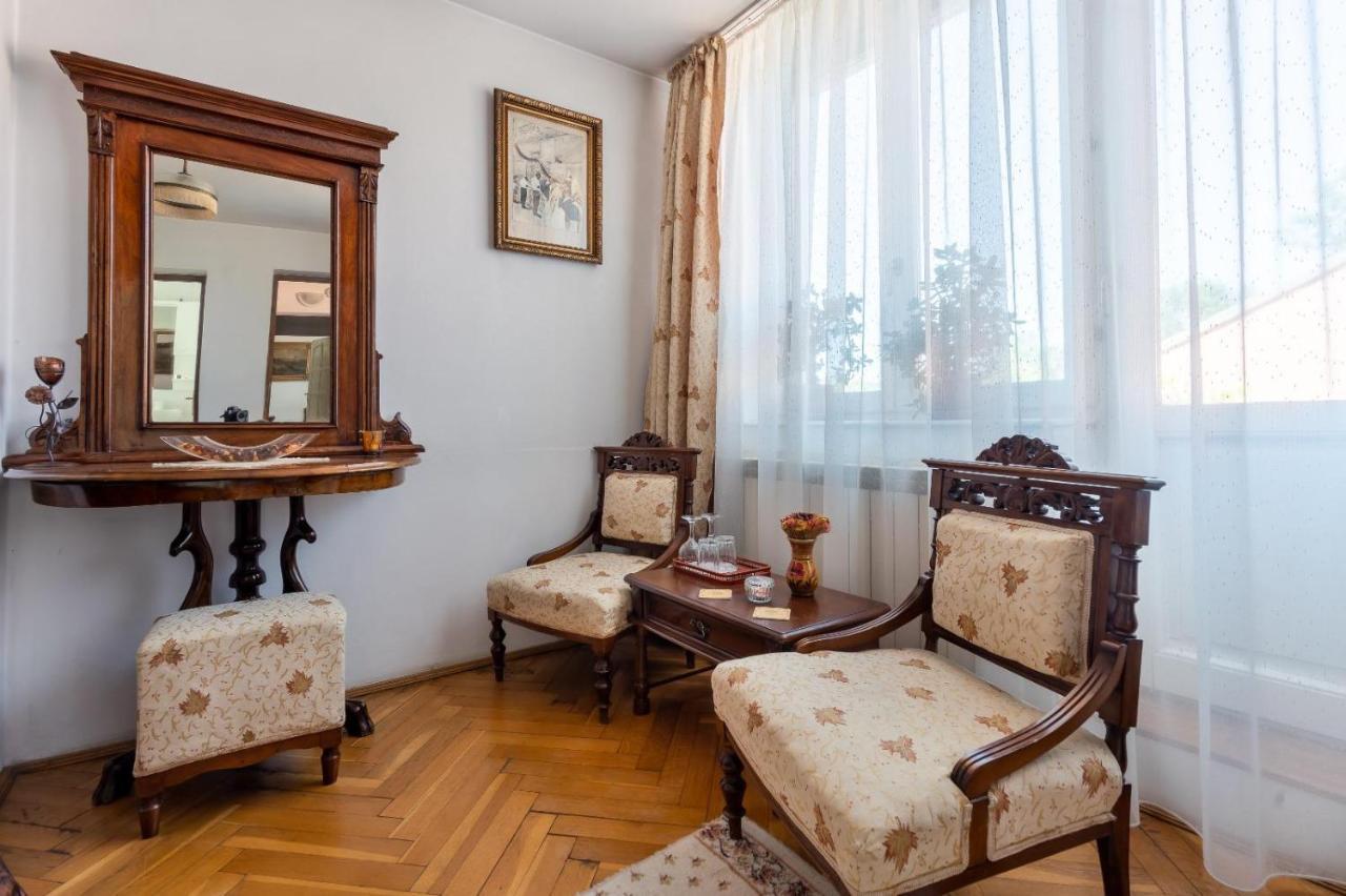 Villa-Hotel Escala Cluj-Napoca Exteriör bild