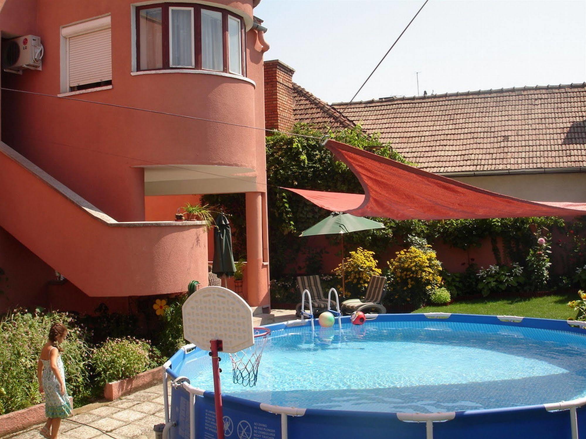 Villa-Hotel Escala Cluj-Napoca Exteriör bild