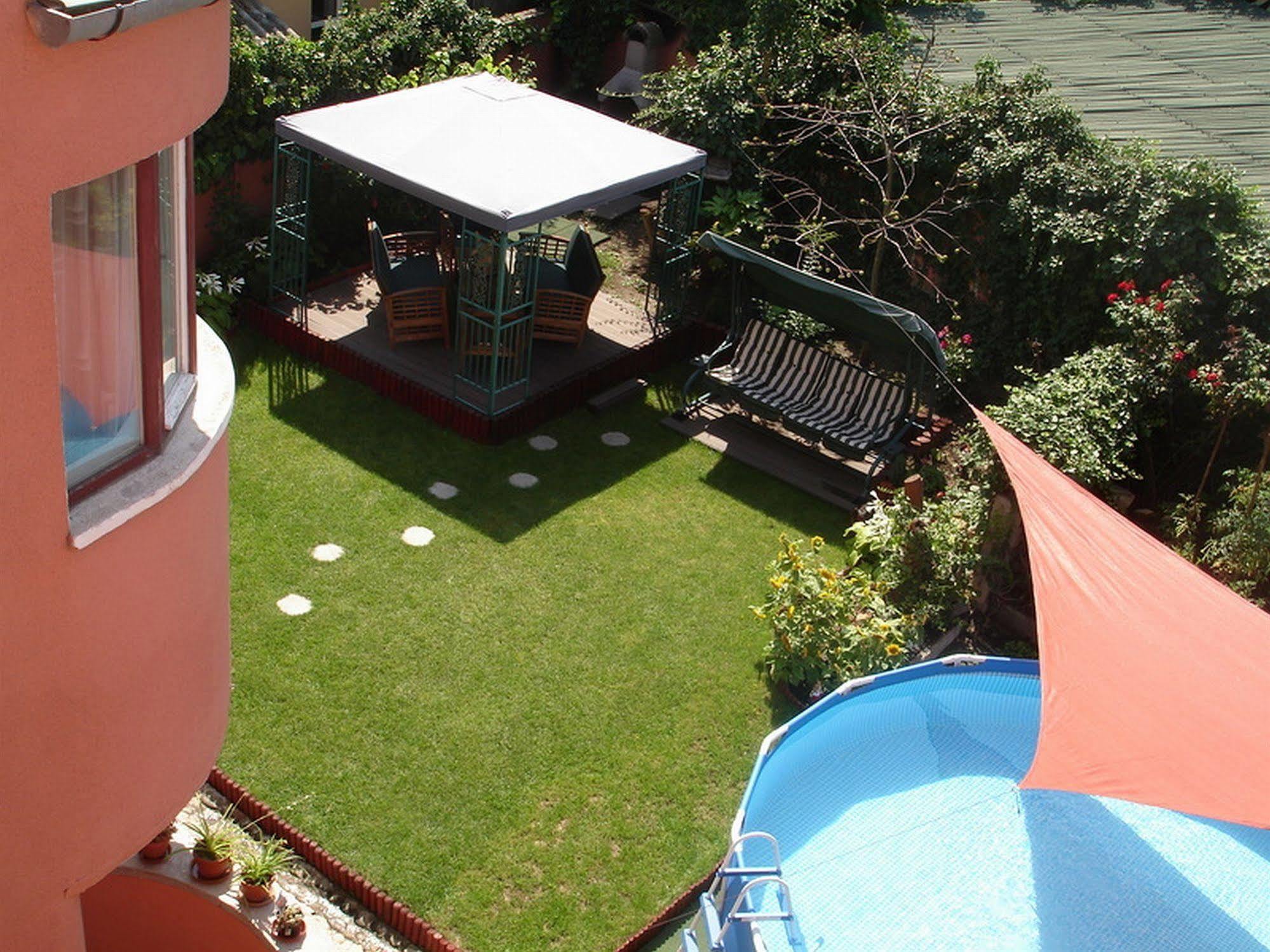 Villa-Hotel Escala Cluj-Napoca Exteriör bild